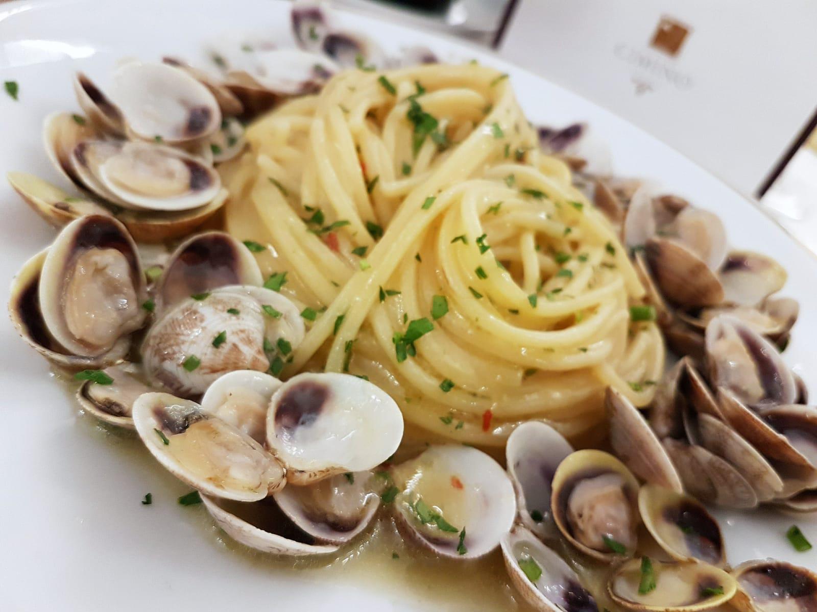 Hotel Vienna Ostenda E Ristorante Il Danubio Римини Экстерьер фото