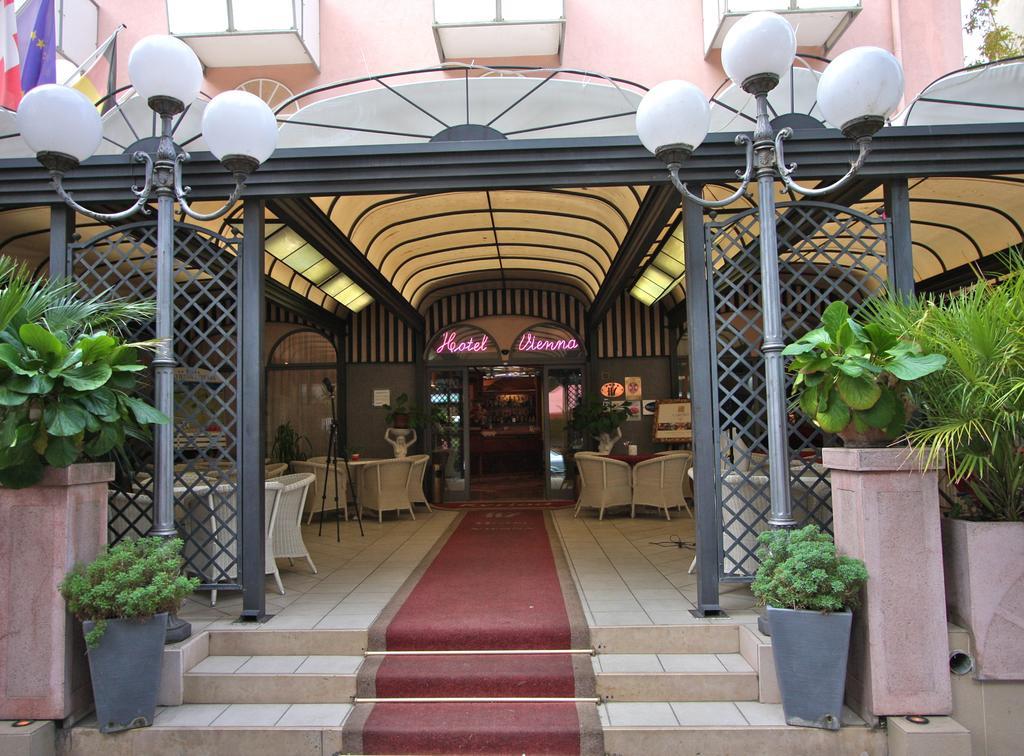 Hotel Vienna Ostenda E Ristorante Il Danubio Римини Экстерьер фото