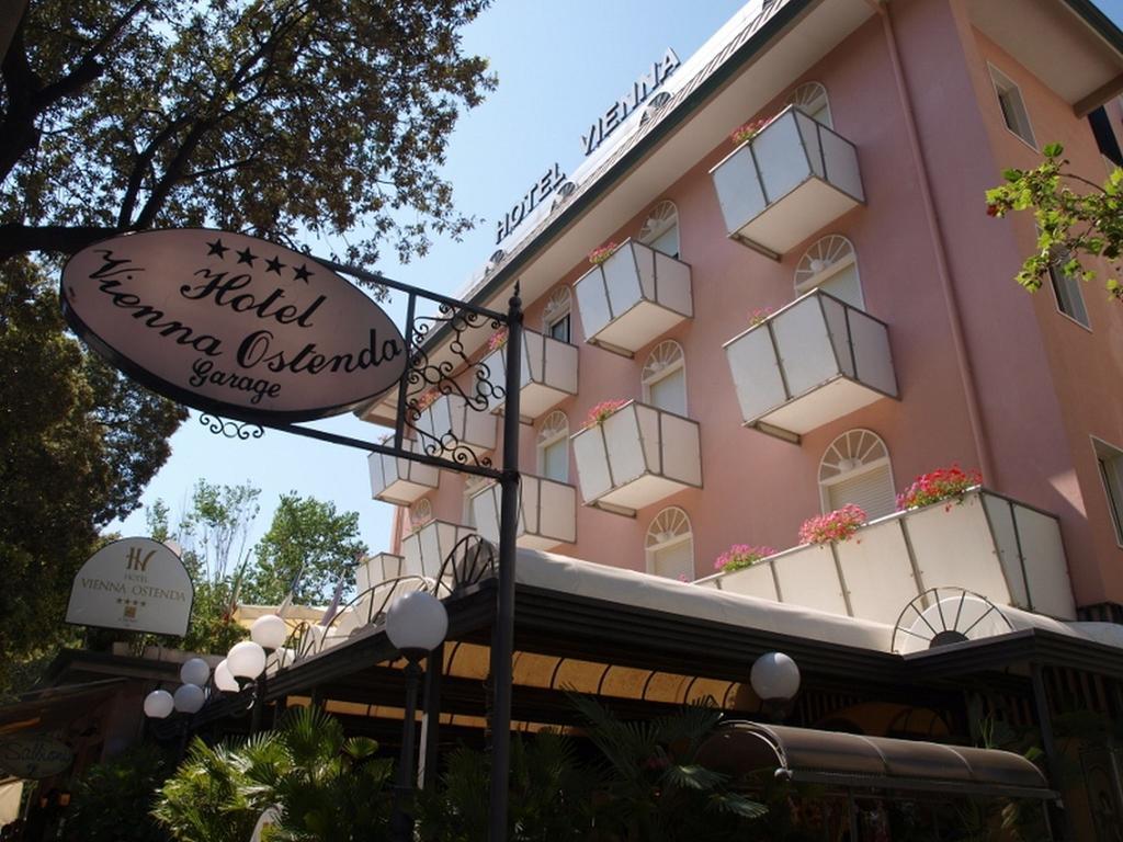 Hotel Vienna Ostenda E Ristorante Il Danubio Римини Экстерьер фото